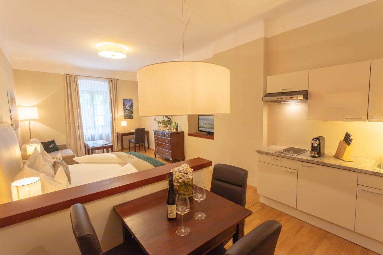 Donauwirt - Hotel Garni Вайсенкирхен-ин-дер-Вахау Экстерьер фото