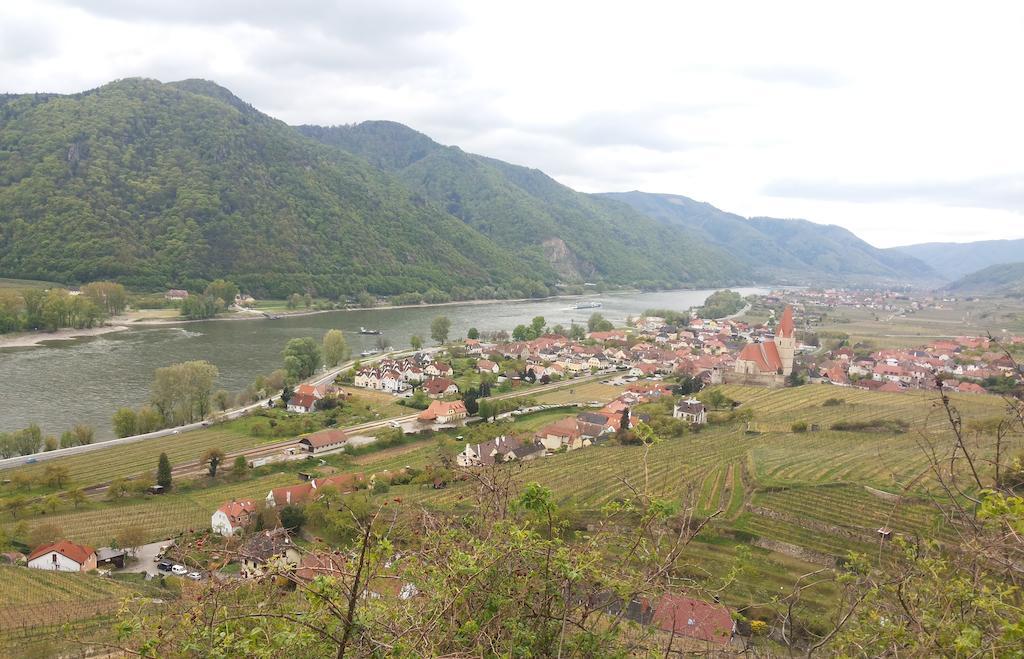 Donauwirt - Hotel Garni Вайсенкирхен-ин-дер-Вахау Экстерьер фото