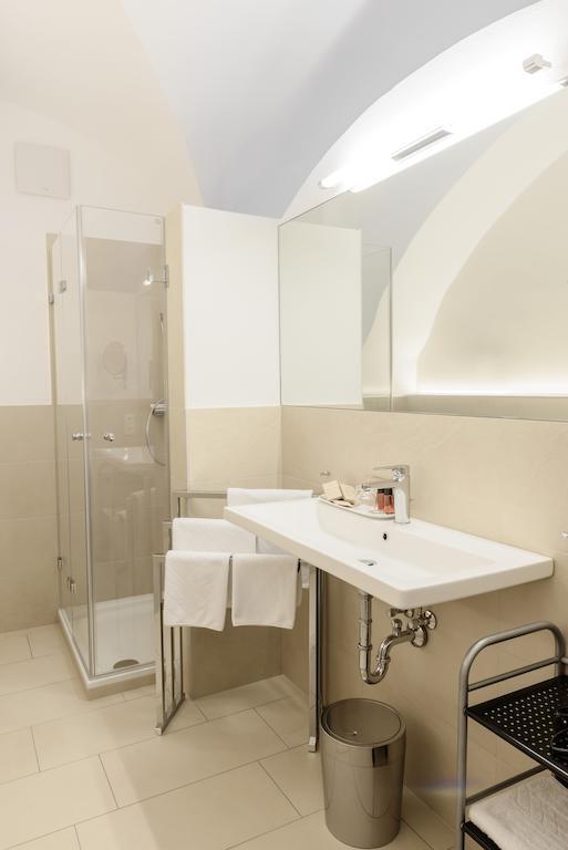 Donauwirt - Hotel Garni Вайсенкирхен-ин-дер-Вахау Экстерьер фото
